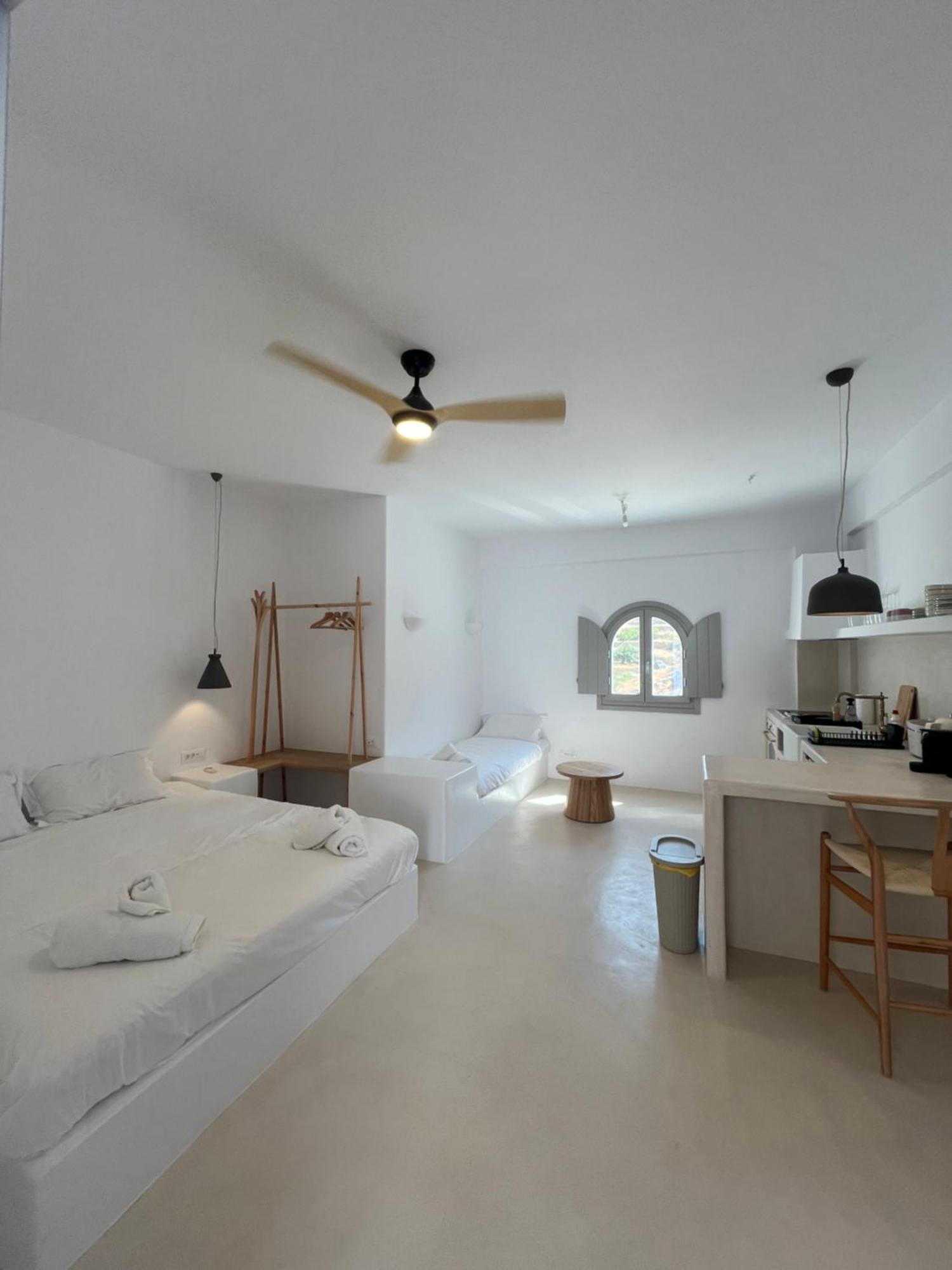 Ios Alcyon Blue Suites Chora Exterior foto